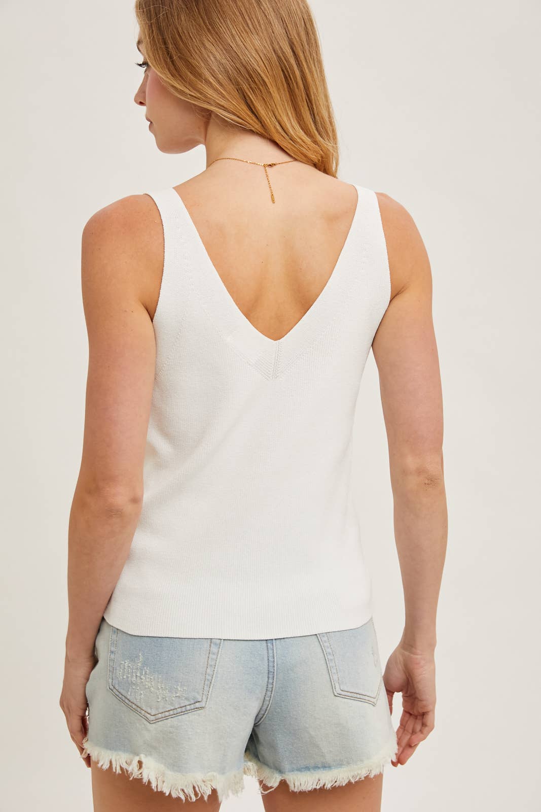 V NECK ESSENTIAL KNIT TANK