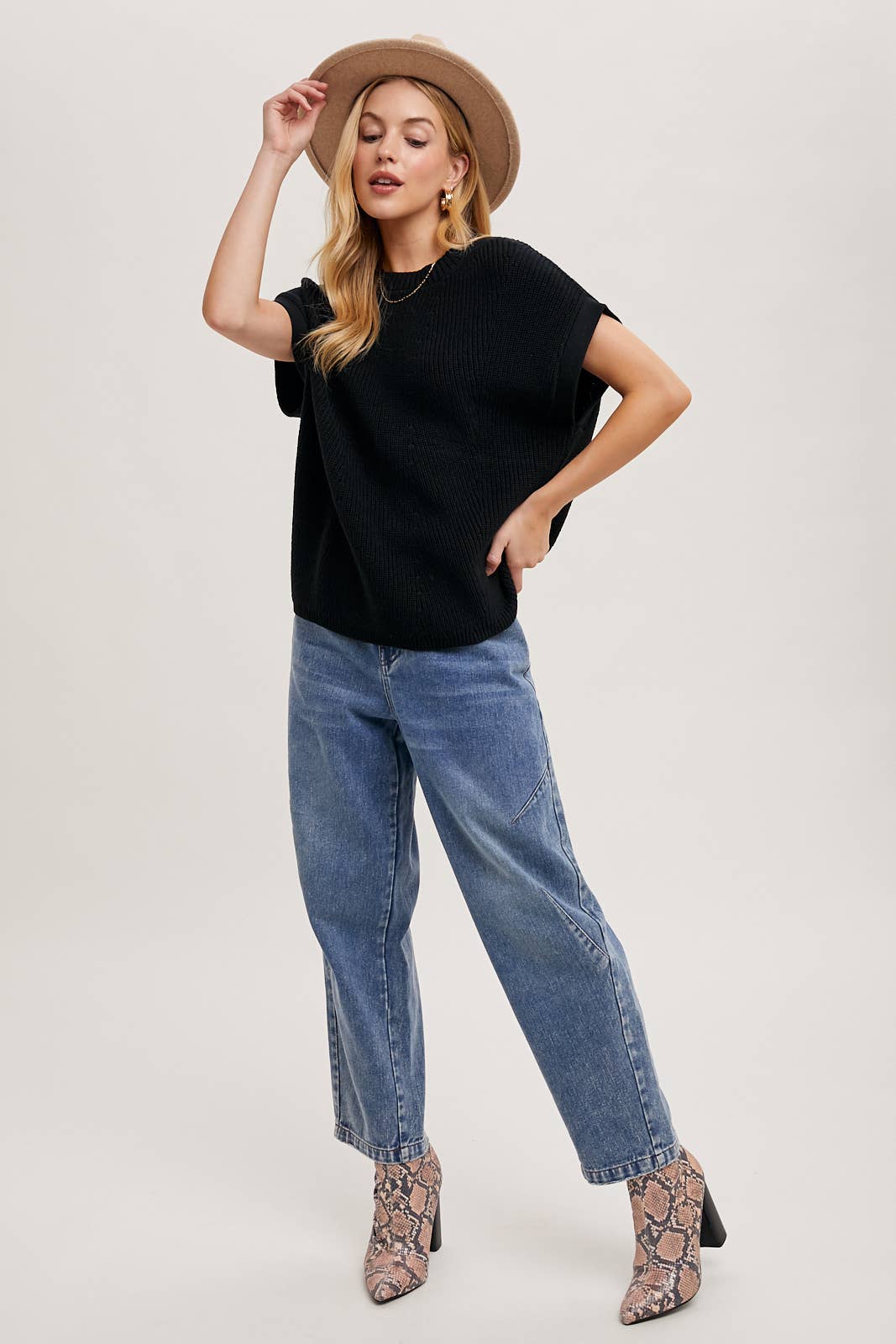 BATWING SLEEVED KNIT SWEATER TOP