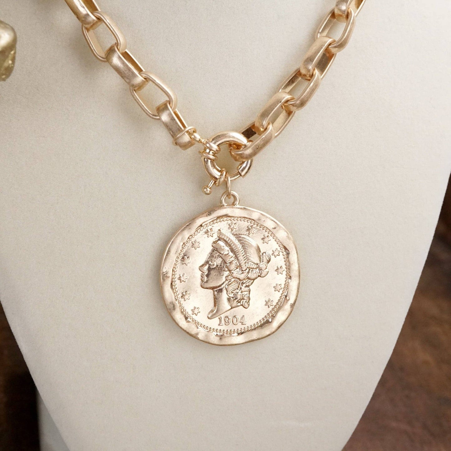 Coined Boldness – Chunky Chain Statement Necklace